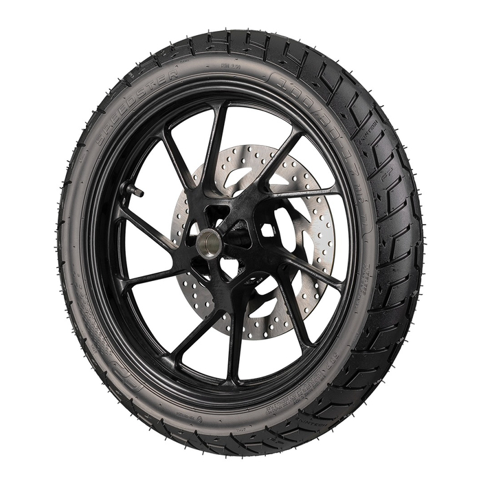 FP Speedster 100/80-17 TL con agarre superior en asfalto