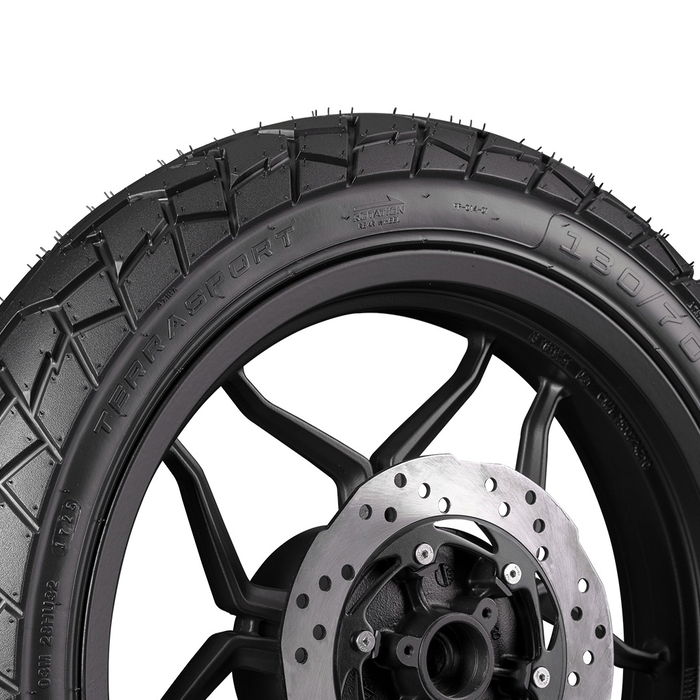 FP Terrasport 130/70-13 detalle del labrado