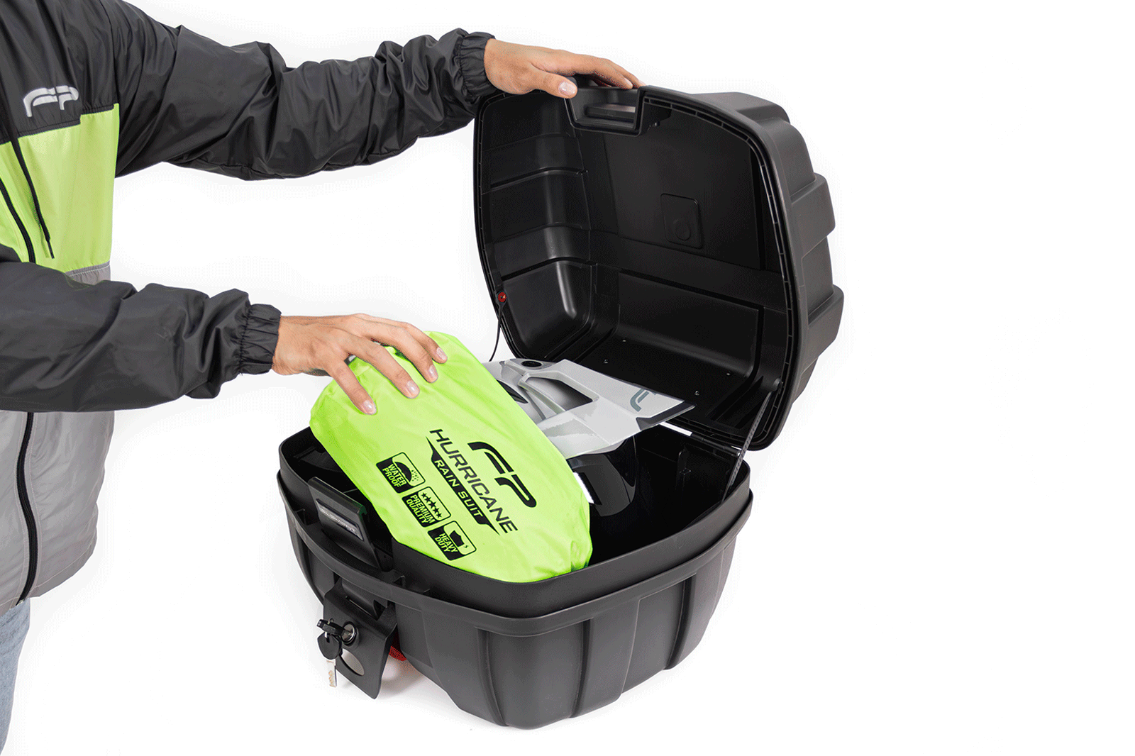 MALETA PLASTICA ELEMENT 37 LITROS NEGRA
Maleta
Equipaje
Viaje
Transporte
Almacenamiento
Portaequipajes
Capacidad
Resistente
Práctica
Organización
Seguridad
Cierre
Funcionalidad
Comodidad
Diseño
Aerodinámico
Portátil
Duradera
Espacio
Ac