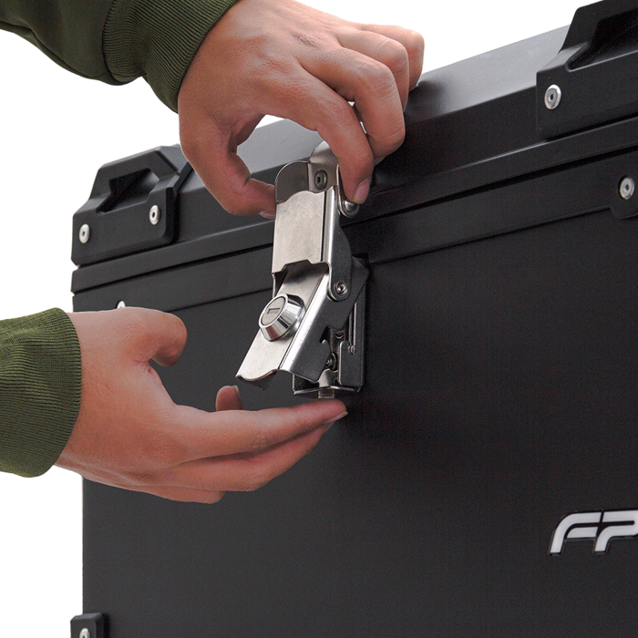 maletero para moto
baul para moto
maletero cuadrado
maletero de aluminio
maleta de moto en aluminio
equipaje en moto
la mejor maleta de moto
baulera plastica
maletero para moto
maleteros para moto
maletero para motocicleta
maletero para motonet