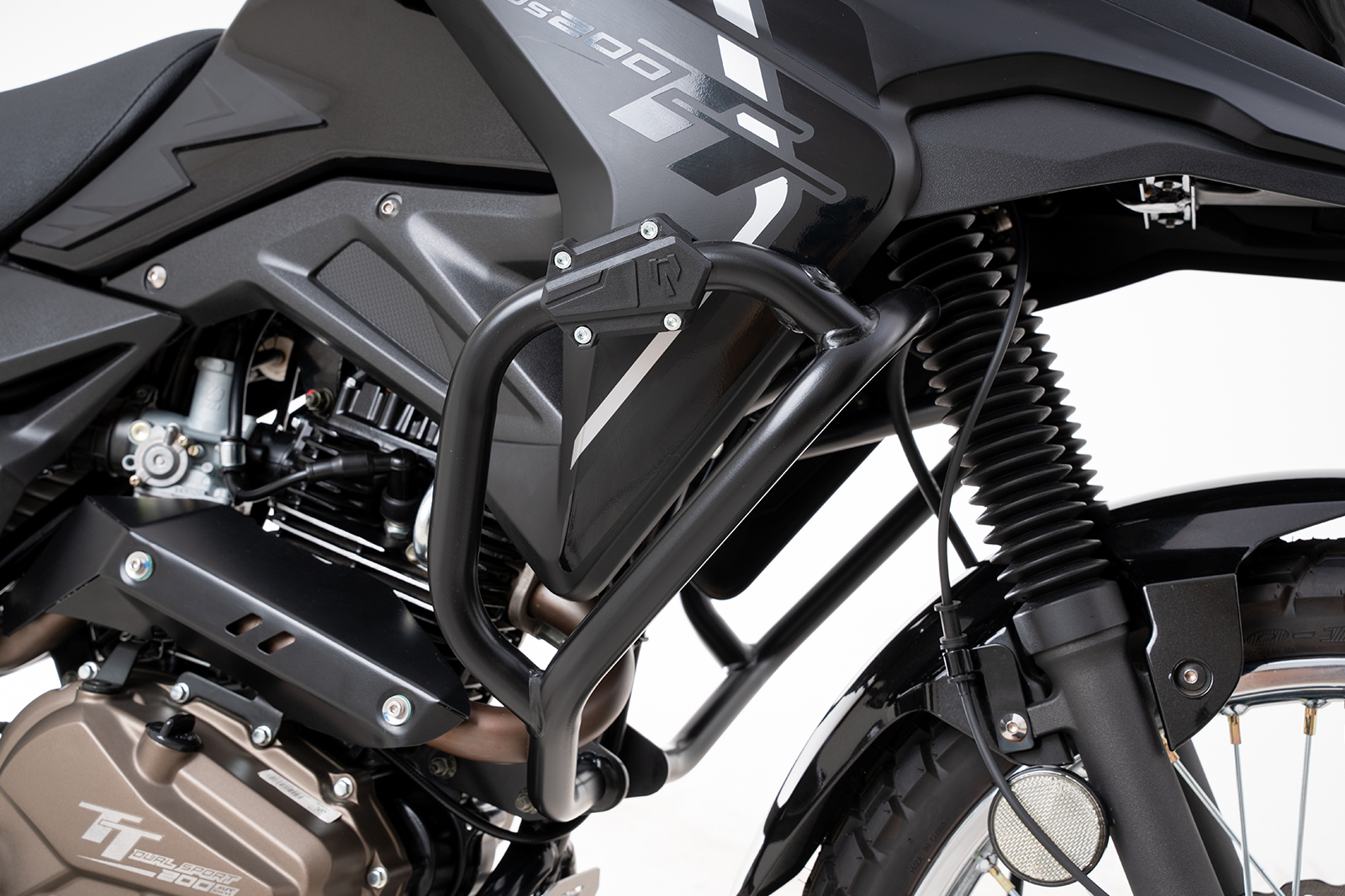 Defensa tubular akt tt ds 200 / 200 rally