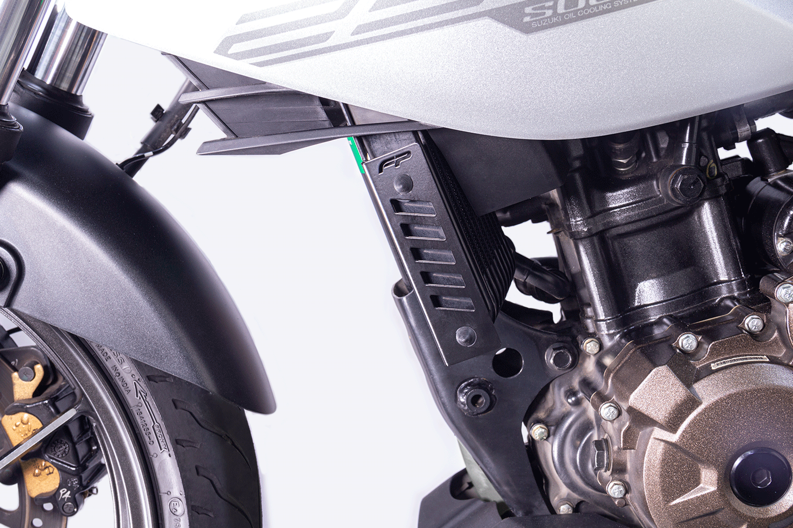 Radiador Suzuki Gixxer 250 con Protector