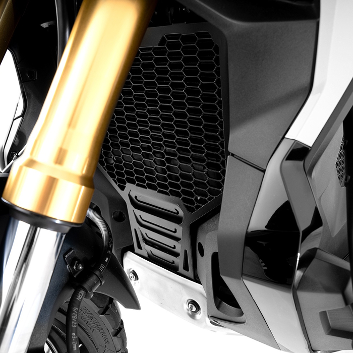 Protector FP en aluminio resistente instalado en XADV 750