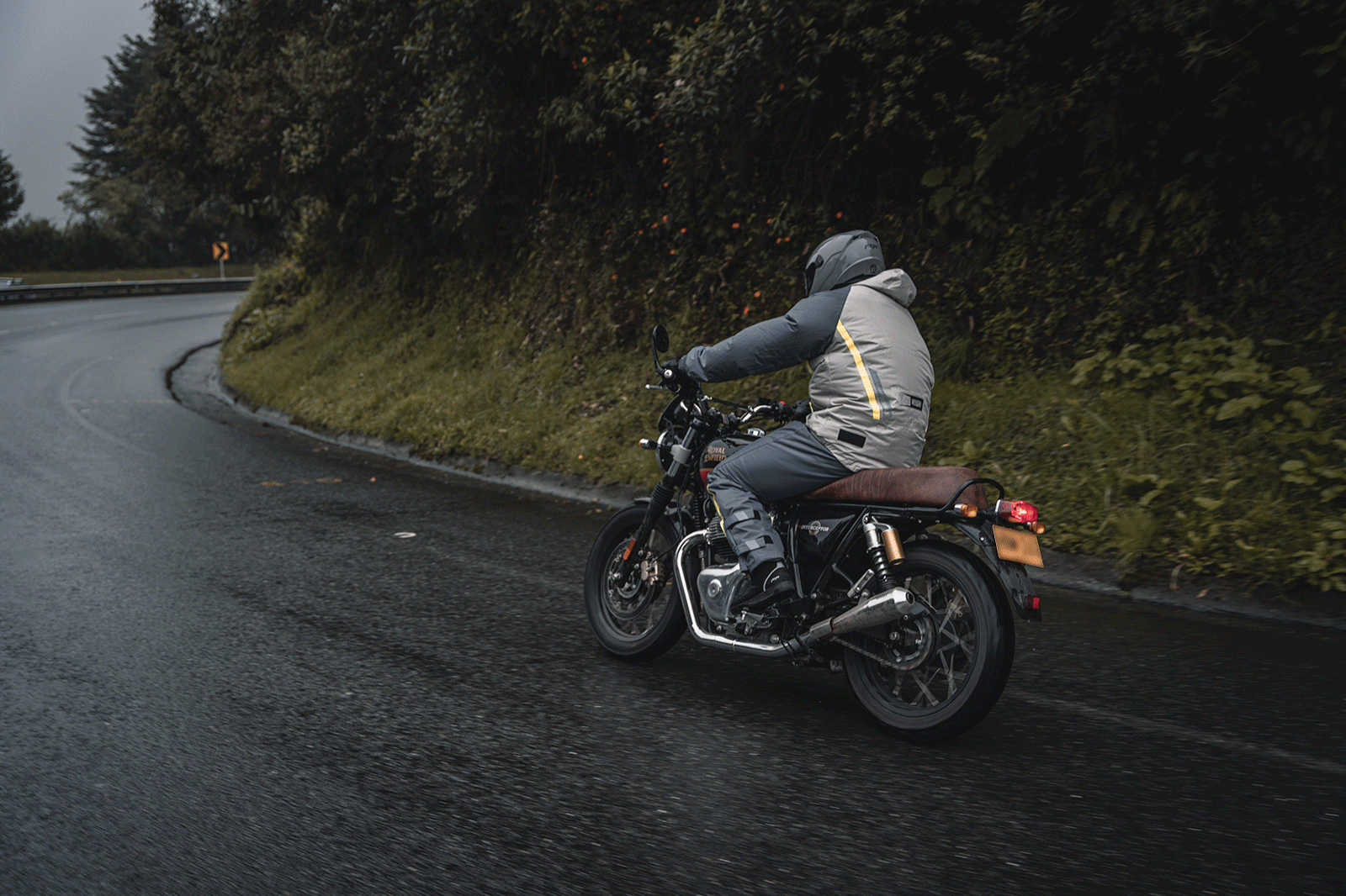 Impermeable tsunami gris amarillo