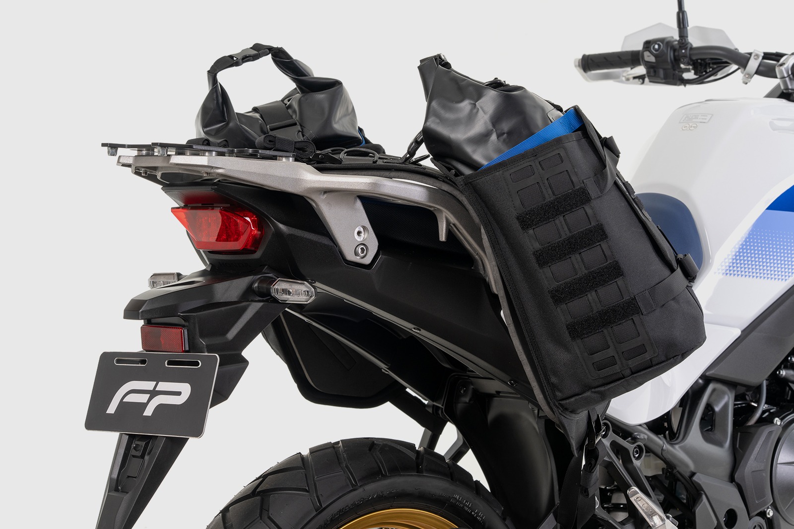Rackless FP Xpedition con sistema MOLLE para moto viajeros