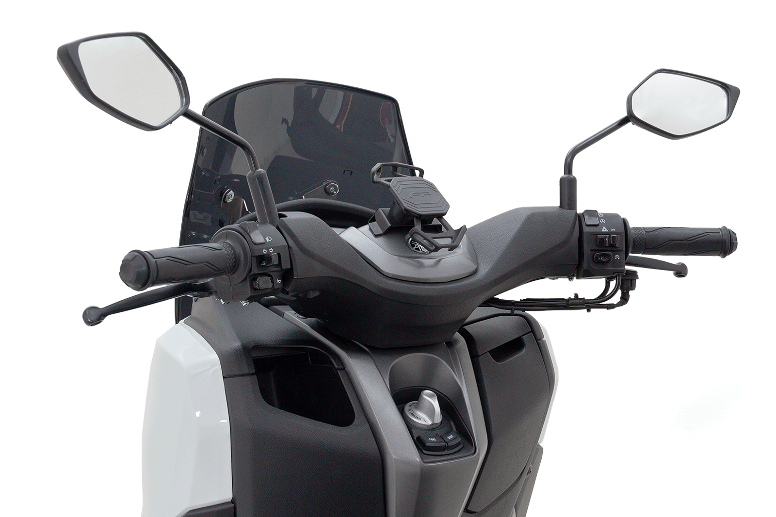 Soporte de Celular
Yamaha Nmax Connected
Accesorio de Moto
Soporte para Smartphone
Navegación en Moto
Conectividad en Viajes
Accesorios de Conducción