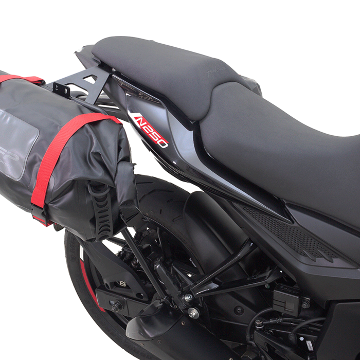 Soporte de maletas laterales Pulsar N160
Soporte de maletas laterales Pulsar N250
Maletas compatibles Pulsar N160 y Pulsar N250
viajes en moto Pulsar N160 y Pulsar N250