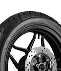 Detalle del labrado de la llanta SPEEDSTER 130/70-17 TL para tracción deportiva