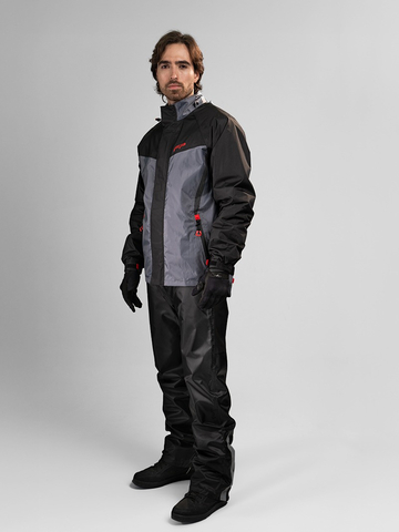 Impermeable moto premium negro con detalles rojos y reflectivos