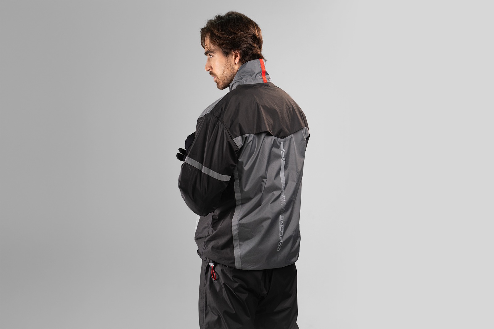 Impermeable reflectivo gris cyclone