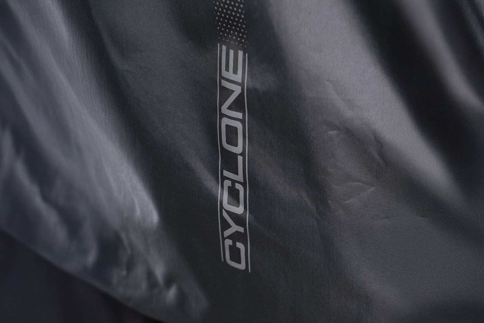Impermeable reflectivo gris cyclone