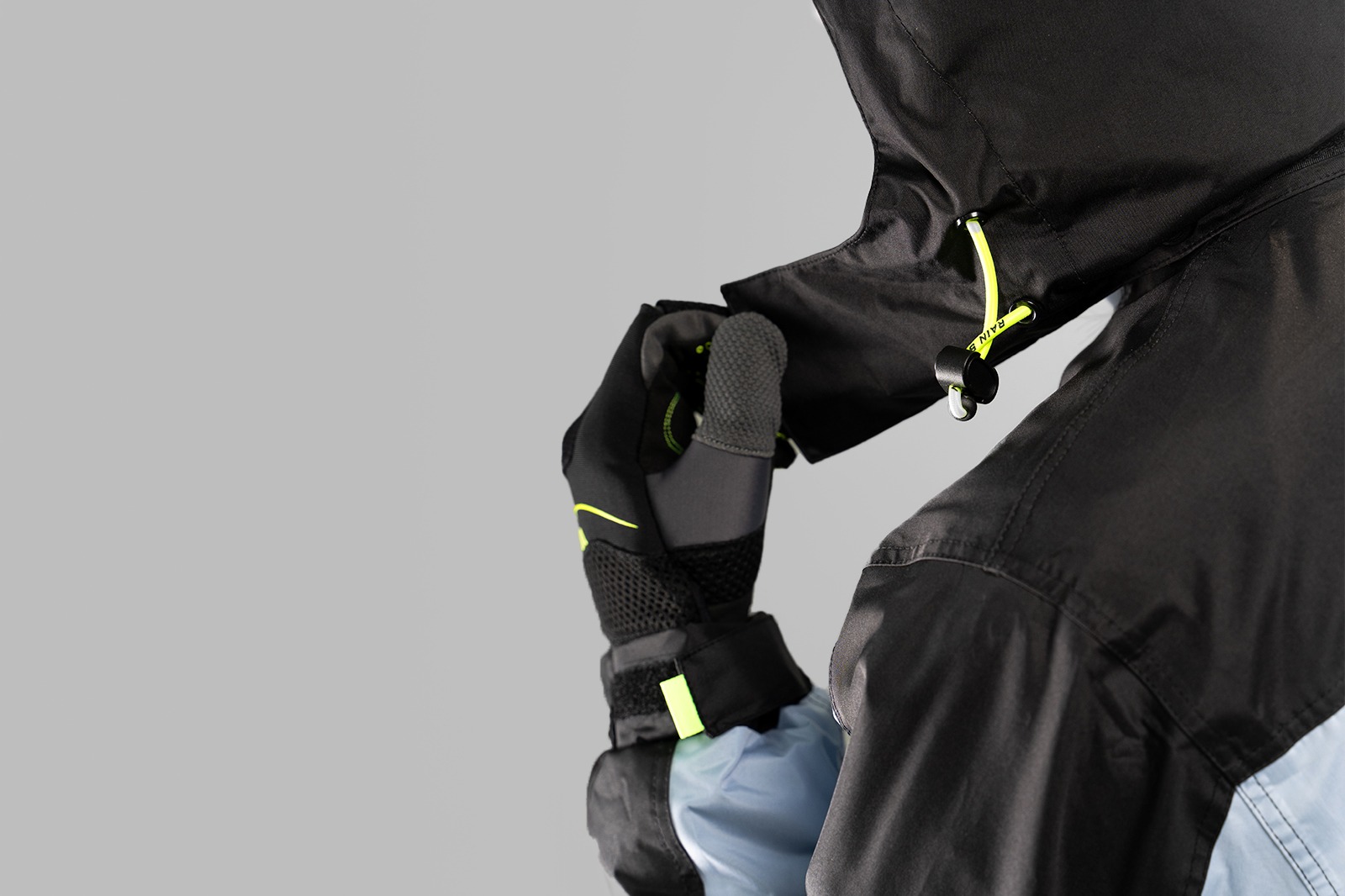 Capucha impermeable para dama Cyclone