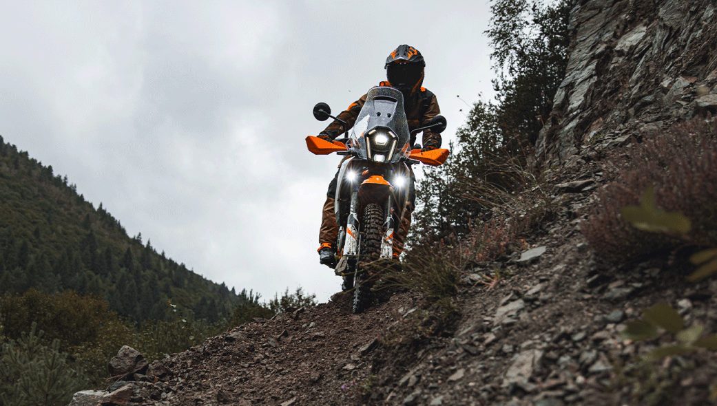 Nuevas KTM 390 2025: modelos, características y rivales