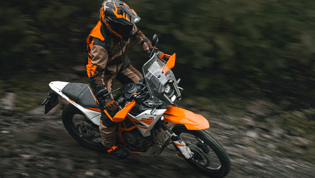 KTM 390 ADVENTURE R 2025: ficha técnica, novedades, precio y comparativa trail