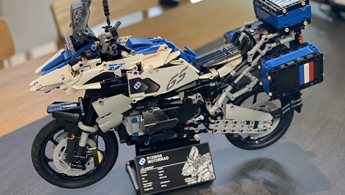 Lego de Moto Nifeliz: La moto BMW R 1250 GS armable que desafía a Lego con calidad y precio