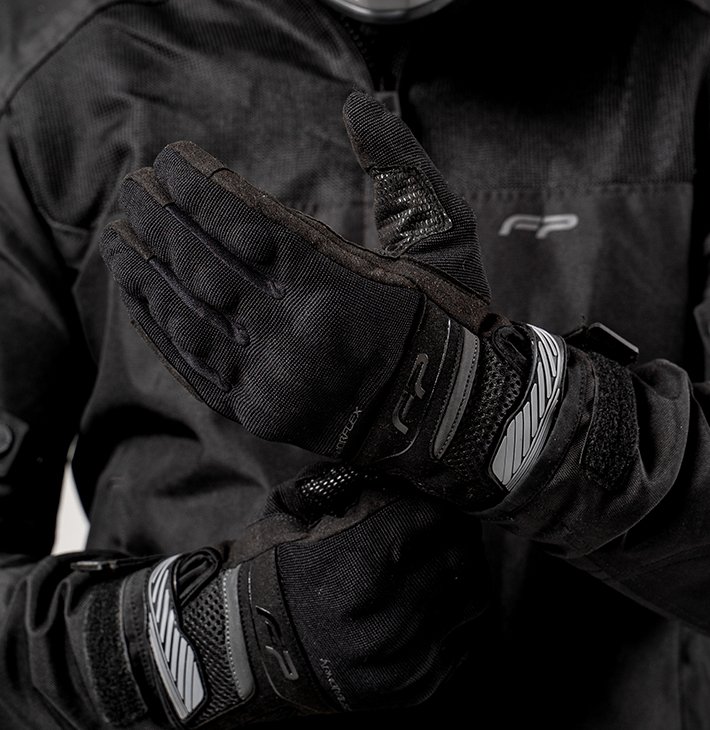 Guantes para moto frescos y ventilados color negro, con protecciones y ajuste seguro