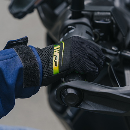 Guantes de moto Verona Neon para dama, ajuste entallado que se adapta a la mano femenina brindando control y libertad