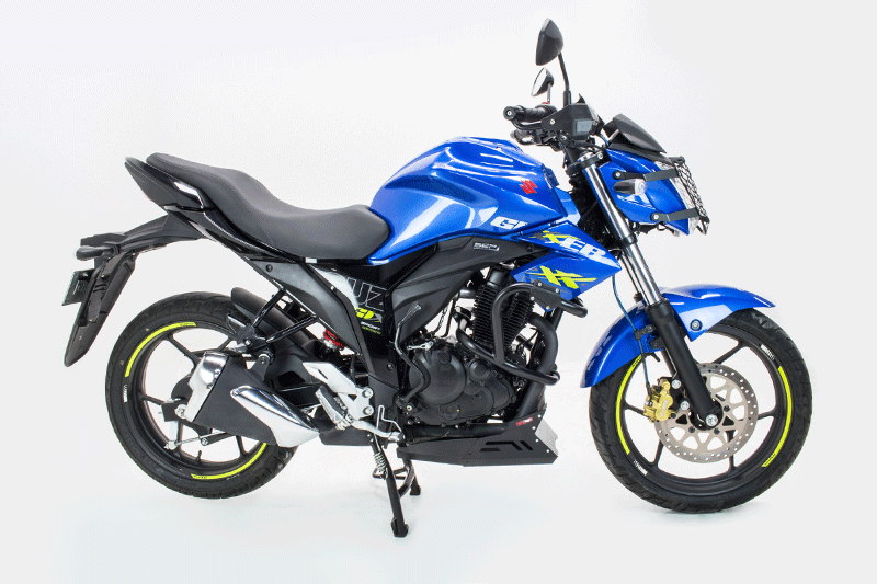 Suzuki Gixxer 150 con accesorios