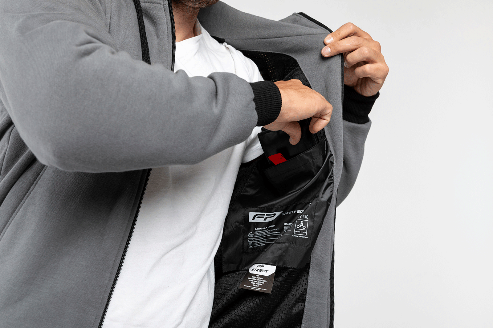 CHAQUETA BUSO KEVLAR STREET GRIS
chaquetas para moto
proteccion para moto
ropa para moto
ropa moto
chaqueta proteccion moto
impermeable para moto
chaqueta moto
chaqueta moto hombre
chaqueta moto mujer
rodilleras para moto
chaqueta para moto