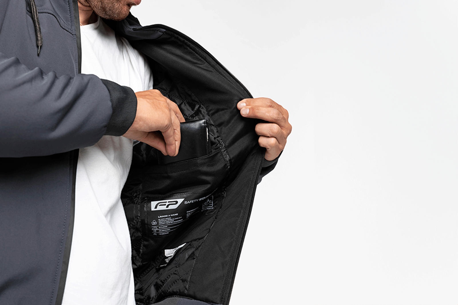 CHAQUETA SECTOR GRIS
chaquetas para moto
proteccion para moto
ropa para moto
ropa moto
chaqueta proteccion moto
impermeable para moto
chaqueta moto
chaqueta moto hombre
chaqueta moto mujer
rodilleras para moto
chaqueta para moto
pantalon moto 