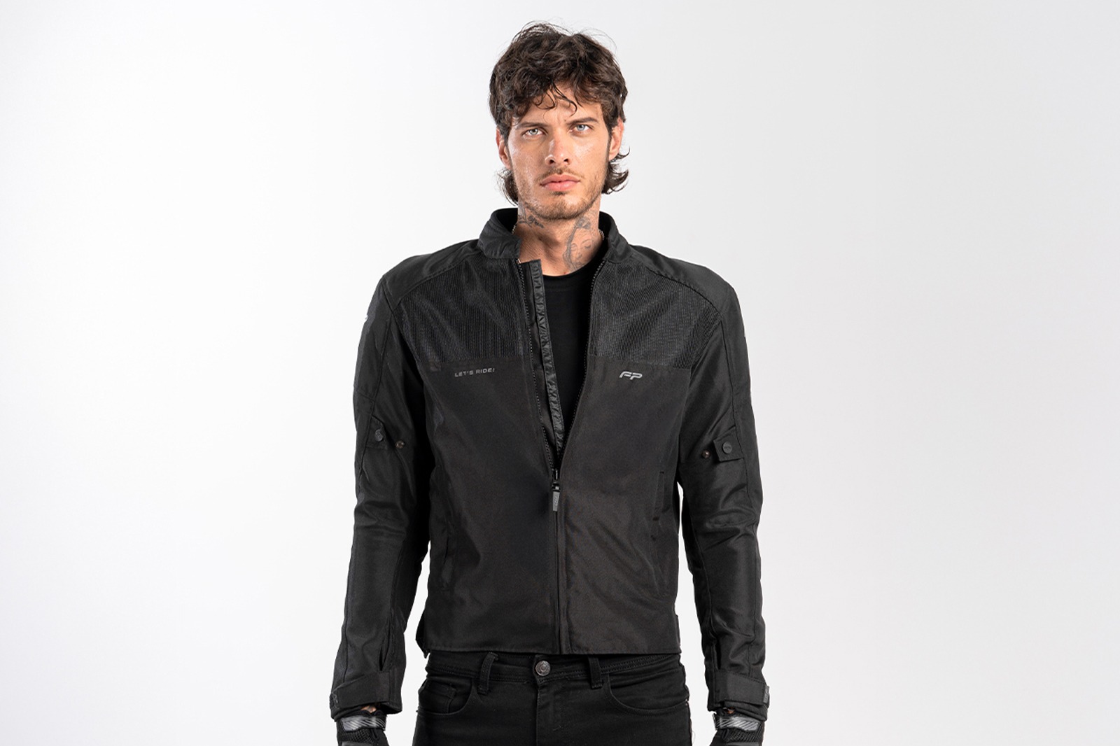 Vista frontal de la chaqueta FP Nevada Summer Negra