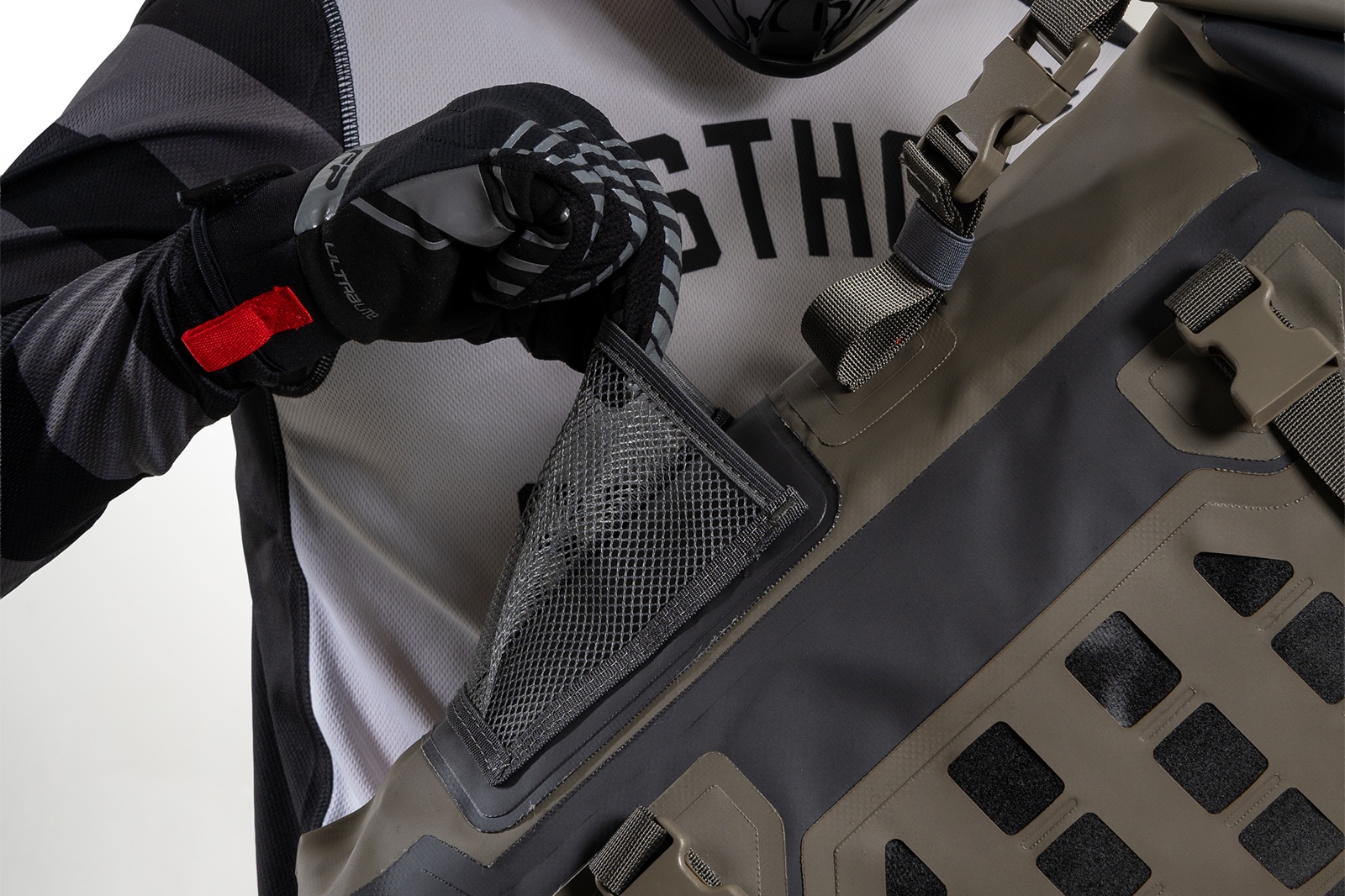 Morral FP B25 arena con sistema MOLLE