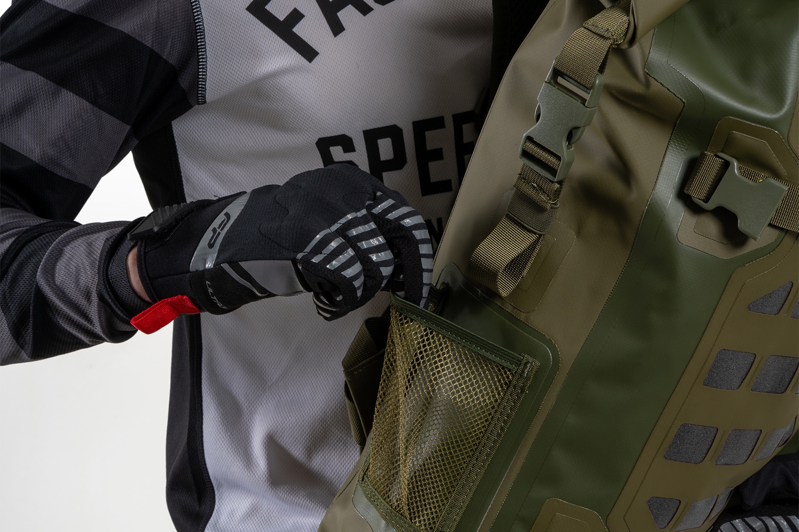 Mochila FP B25 verde con sistema MOLLE