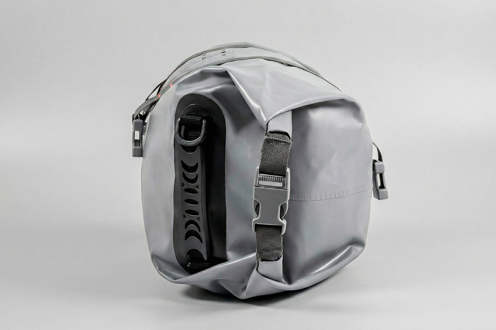 Maleta tubular impermeable FP C25 gris para rack y asiento
