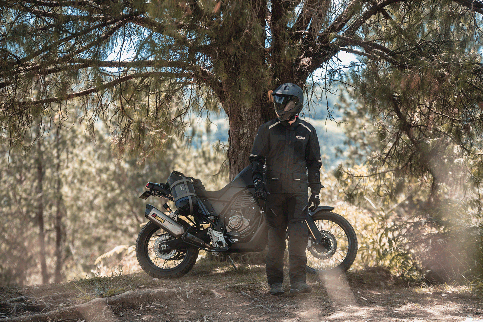 SISTEMA RACKLESS PARA DRYBAG  FP EXPEDITION, Soporte Maletas Laterales, Soporte Textil para Drybag, Organizador de Drybag, Anclaje de Drybag, Maletas Laterales, Cuelga Drybag, Soporte Textil, Drybag, Motocicleta, Correa, Universal, Resistente, Liviano