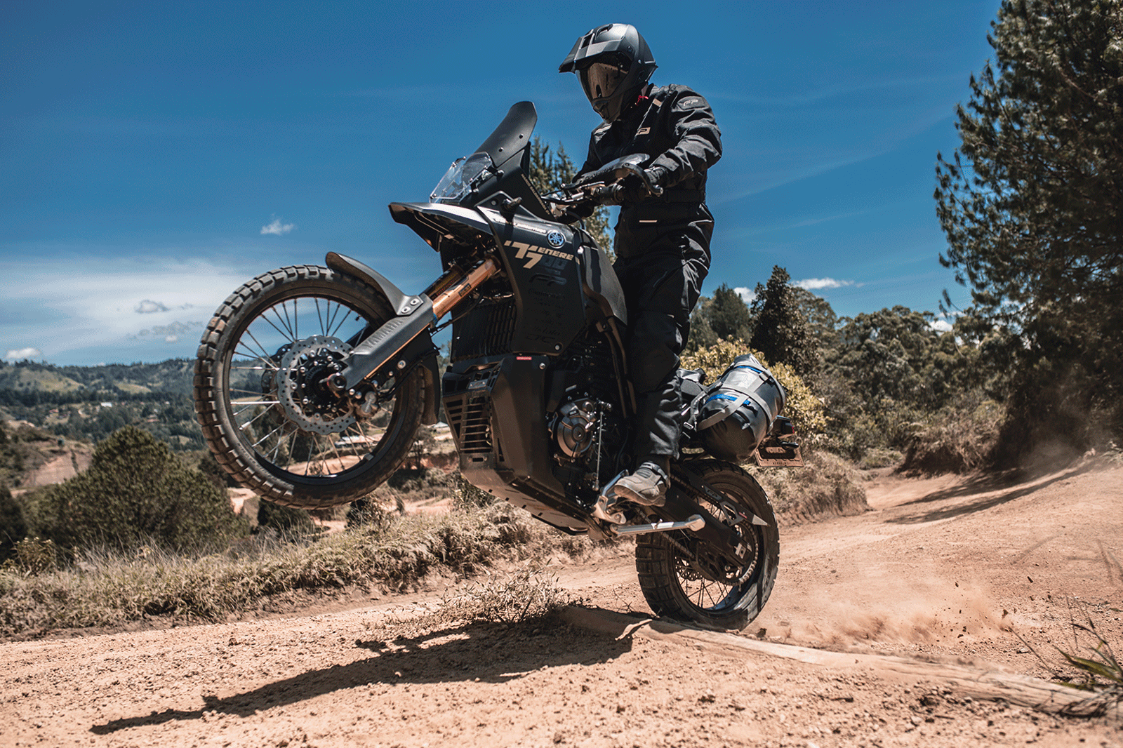 SISTEMA RACKLESS PARA DRYBAG  FP EXPEDITION, Soporte Maletas Laterales, Soporte Textil para Drybag, Organizador de Drybag, Anclaje de Drybag, Maletas Laterales, Cuelga Drybag, Soporte Textil, Drybag, Motocicleta, Correa, Universal, Resistente, Liviano