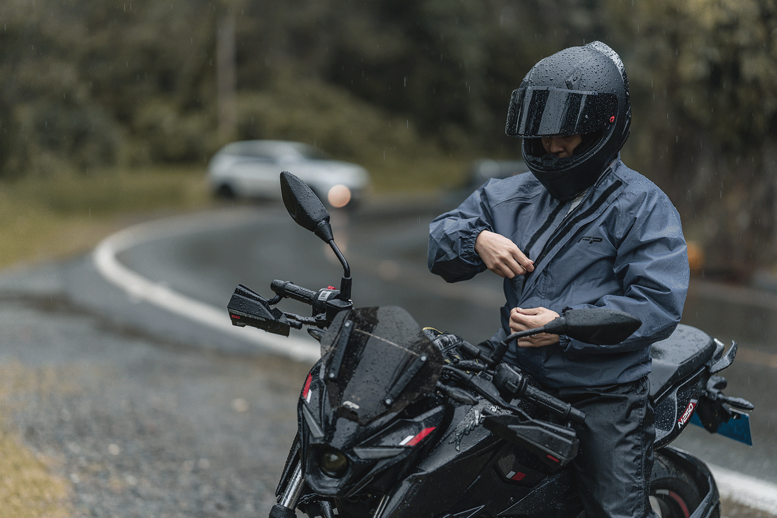 Impermeable tornado negro verde / nueva colección