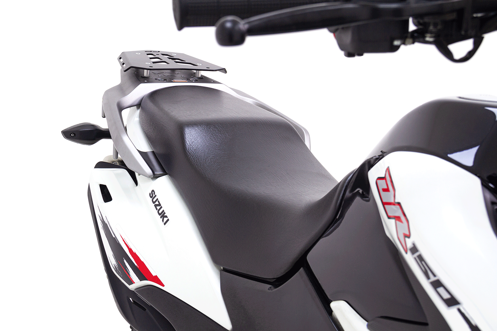 Suzuki con parrilla